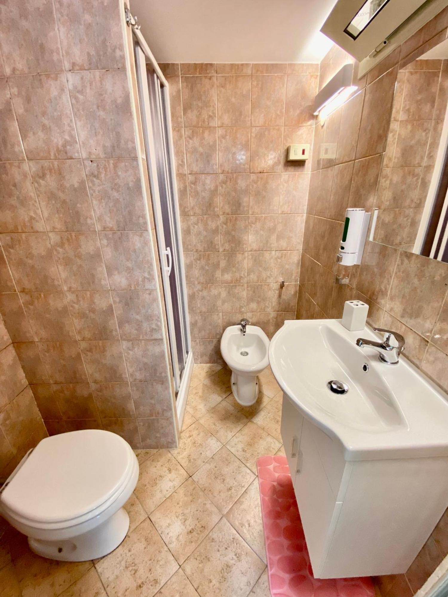Blu Airport Room Fiumicino Ngoại thất bức ảnh